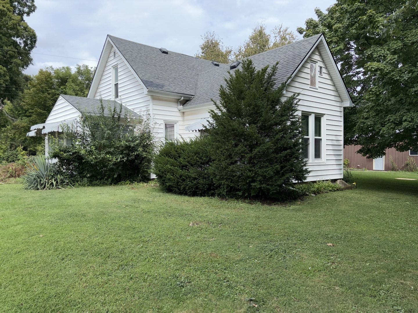 main property photo 8