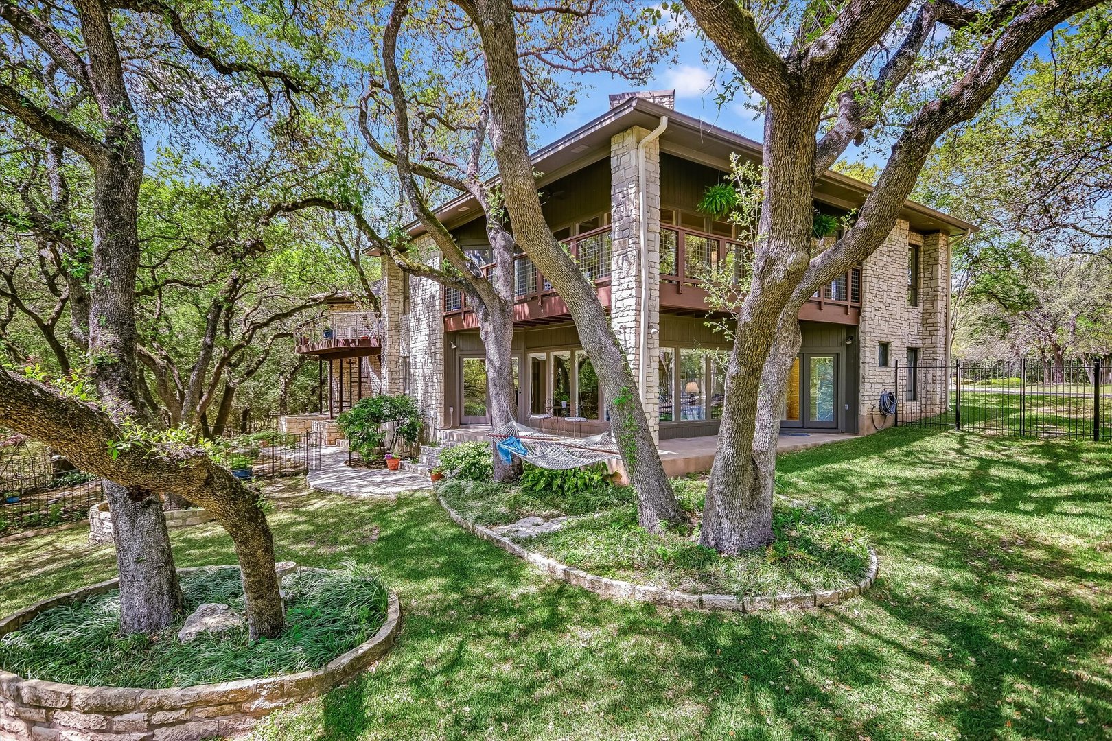 main property photo 26