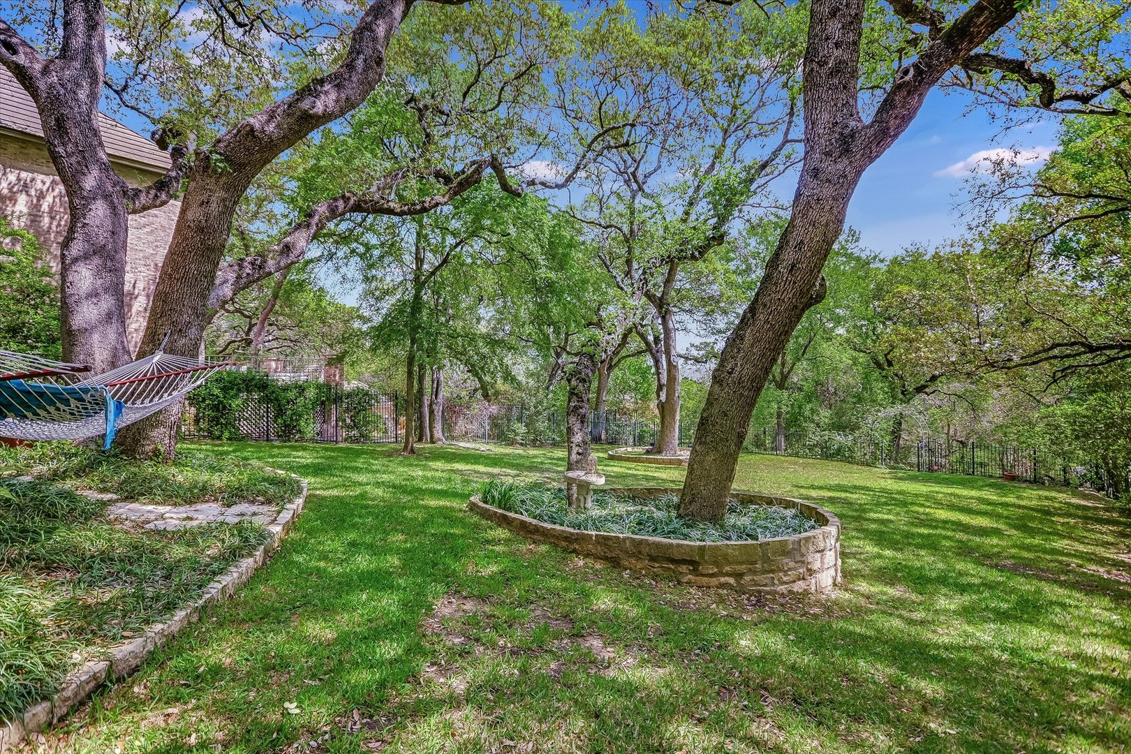 main property photo 27