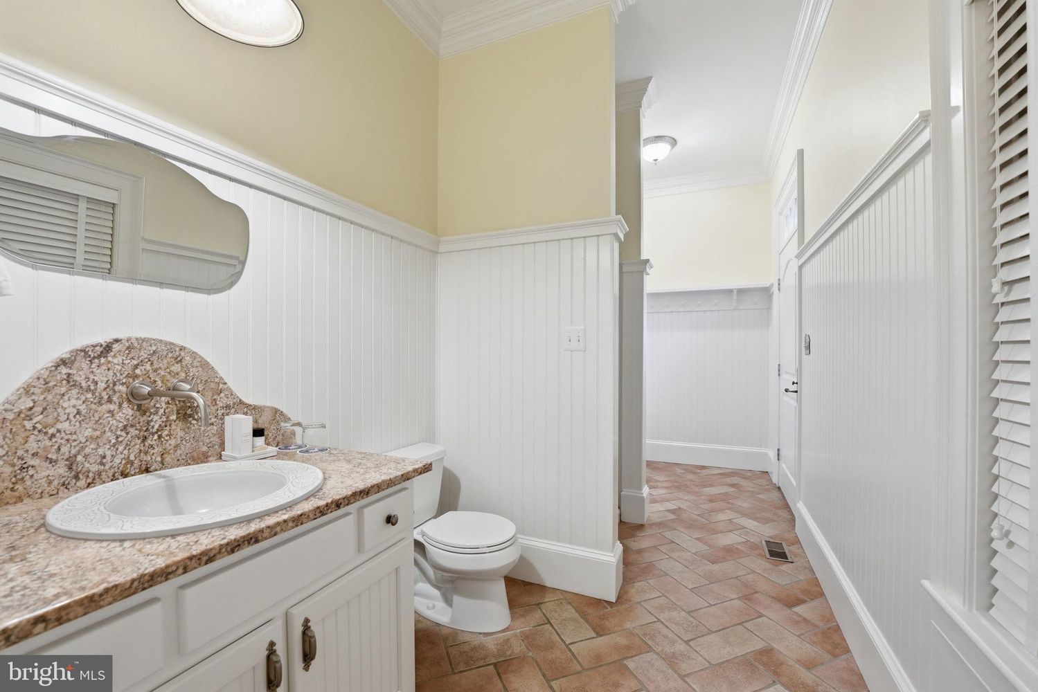 main property photo 75