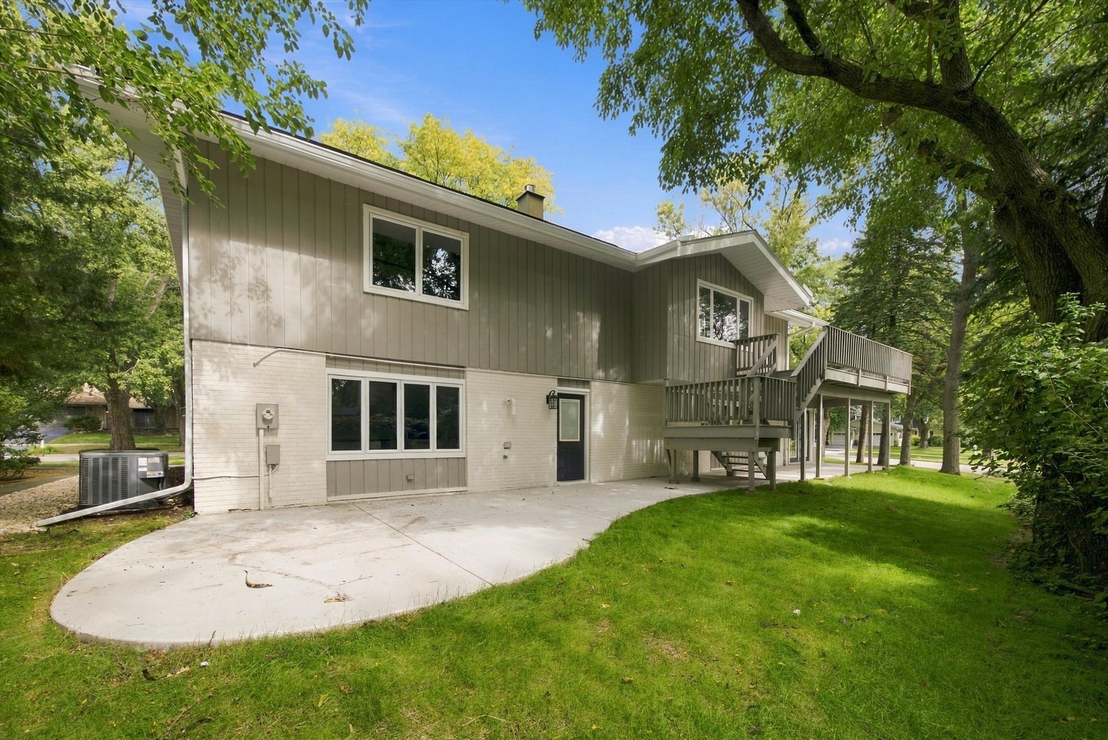main property photo 75