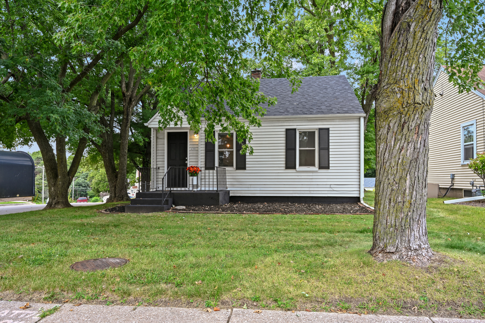 main property photo 4
