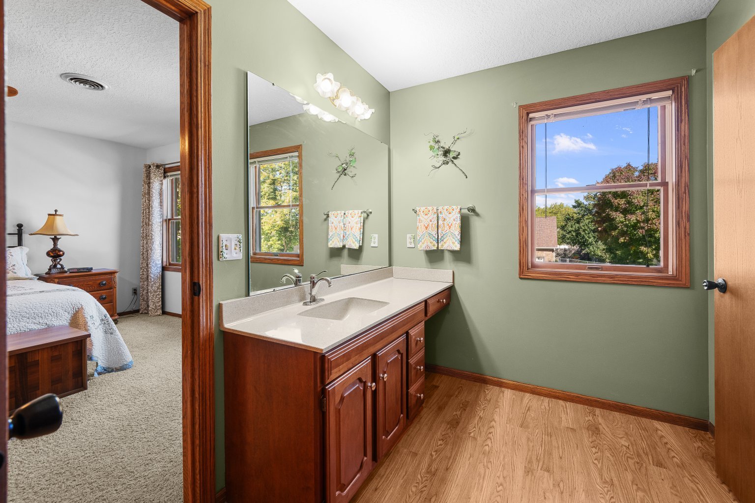 main property photo 28