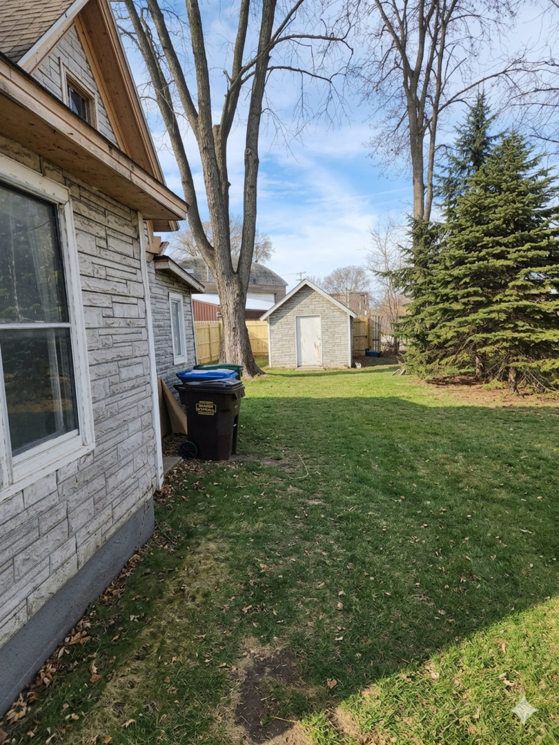 main property photo 28