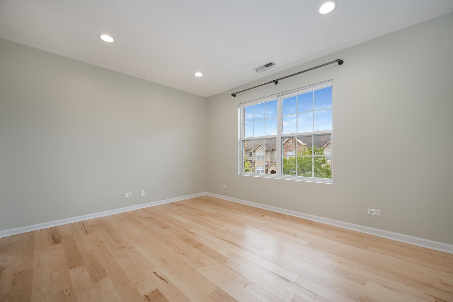 property viewer photo 13