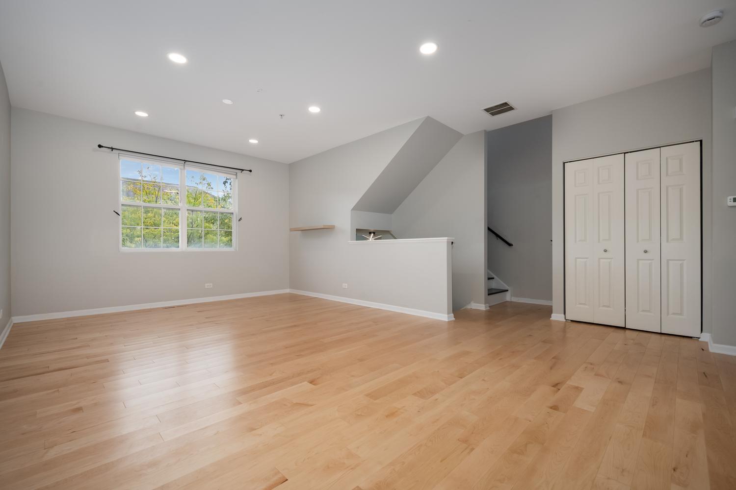 property viewer photo 2
