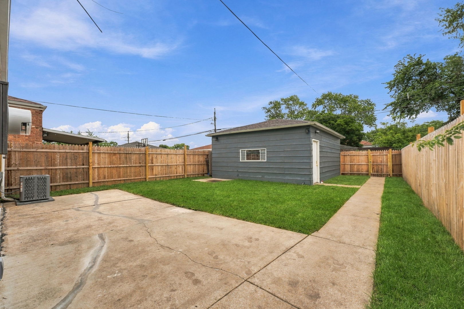 main property photo 14