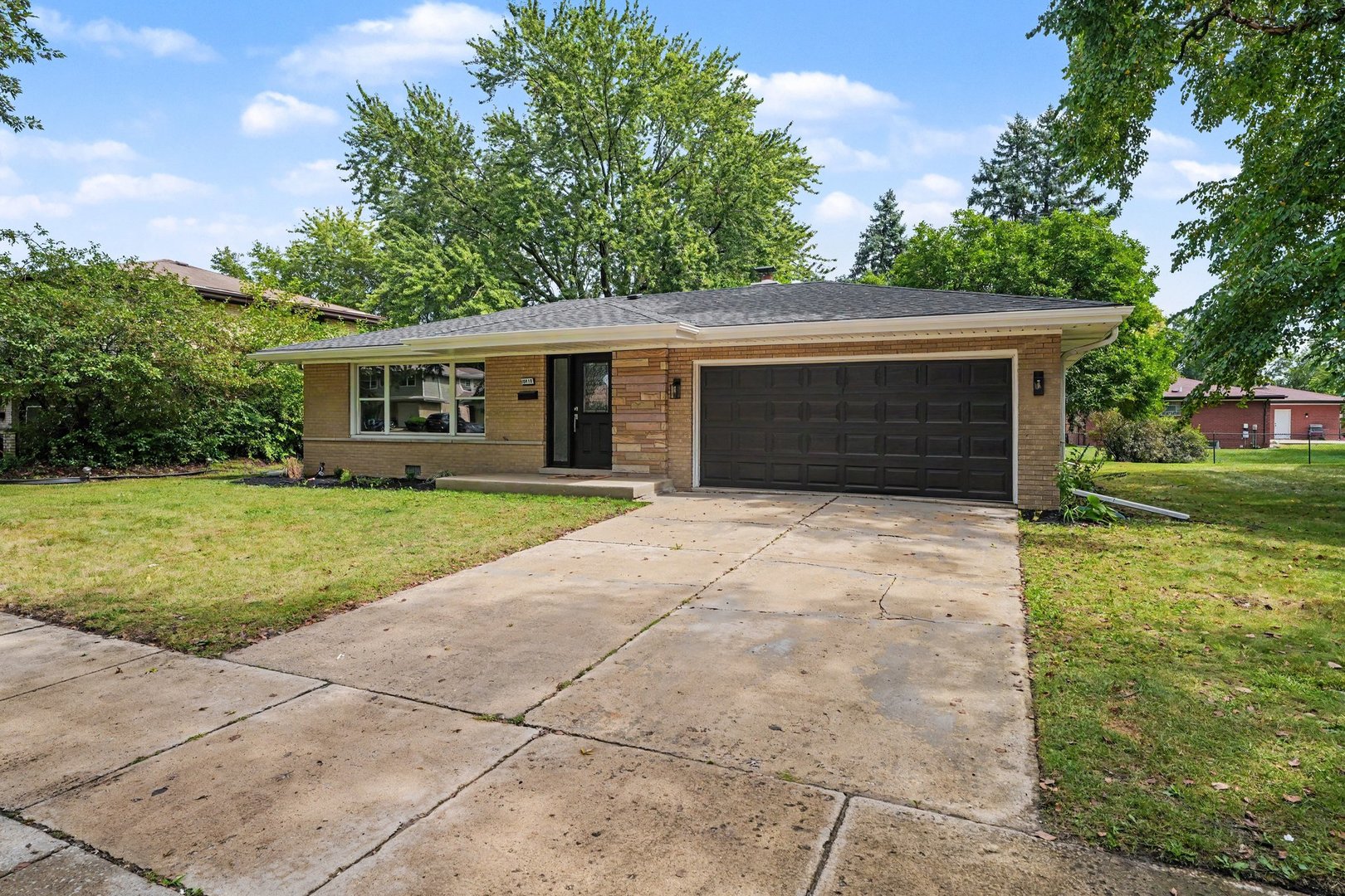 property viewer photo 1