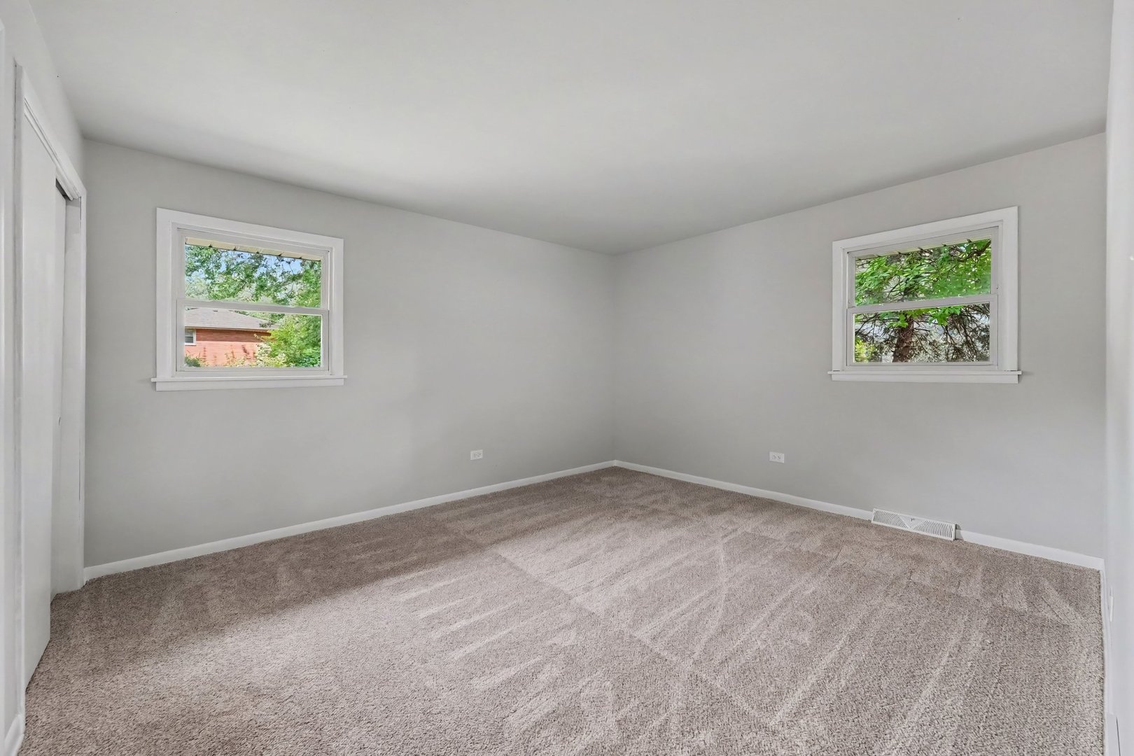 property viewer photo 13