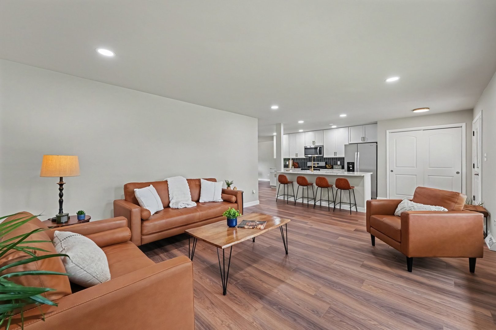 property viewer photo 3