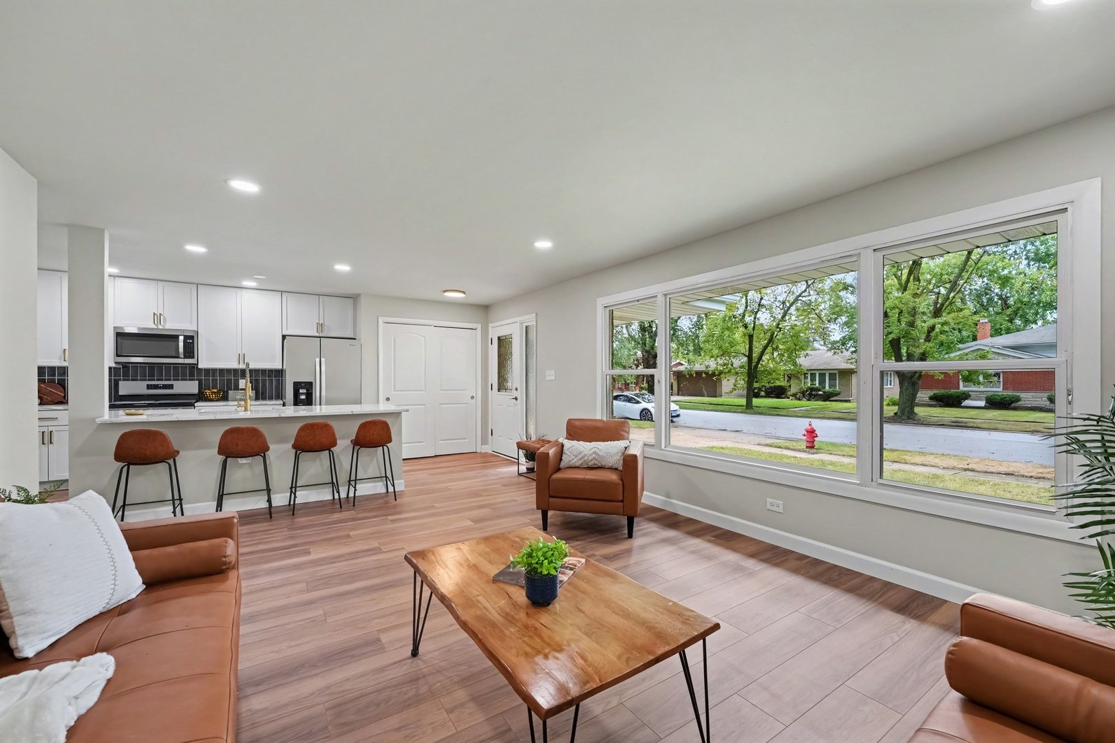 property viewer photo 5