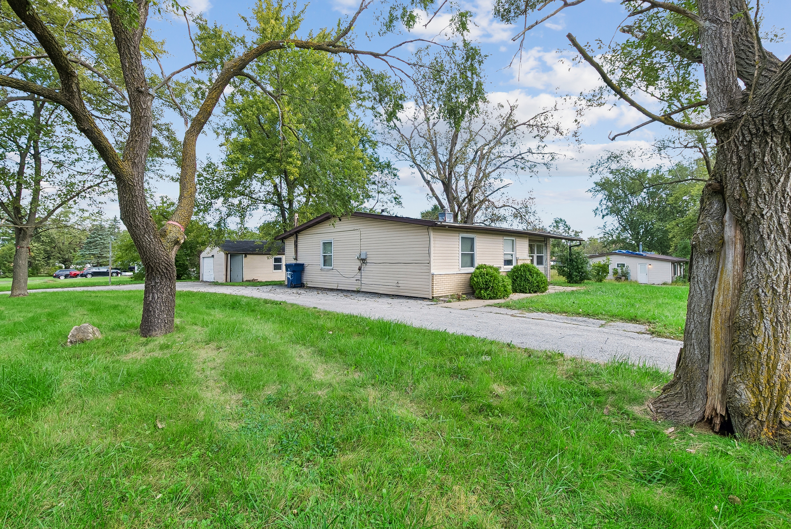 main property photo 19