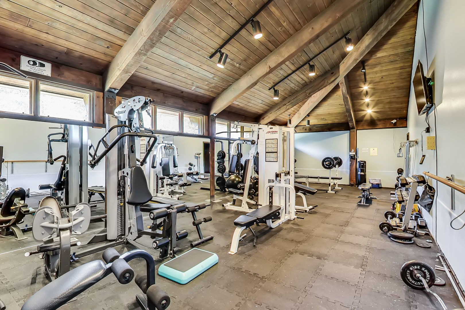 main property photo 30