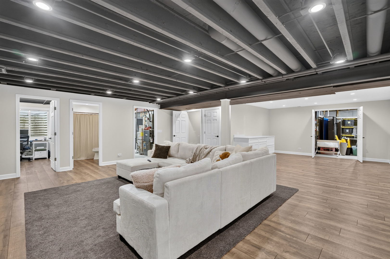 main property photo 41