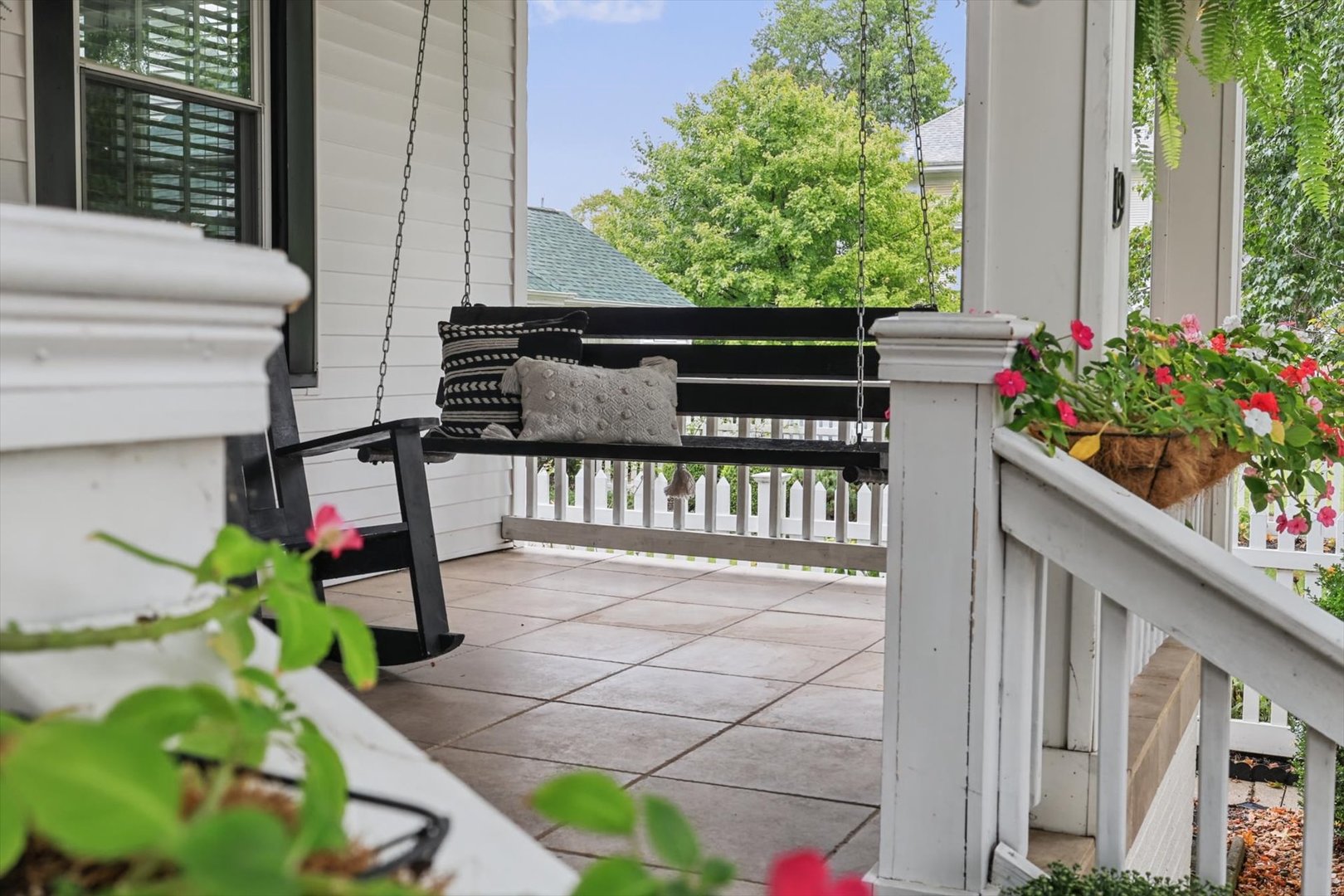 property viewer photo 2