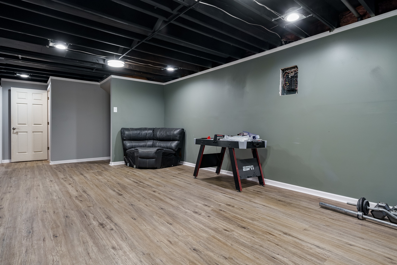 main property photo 50