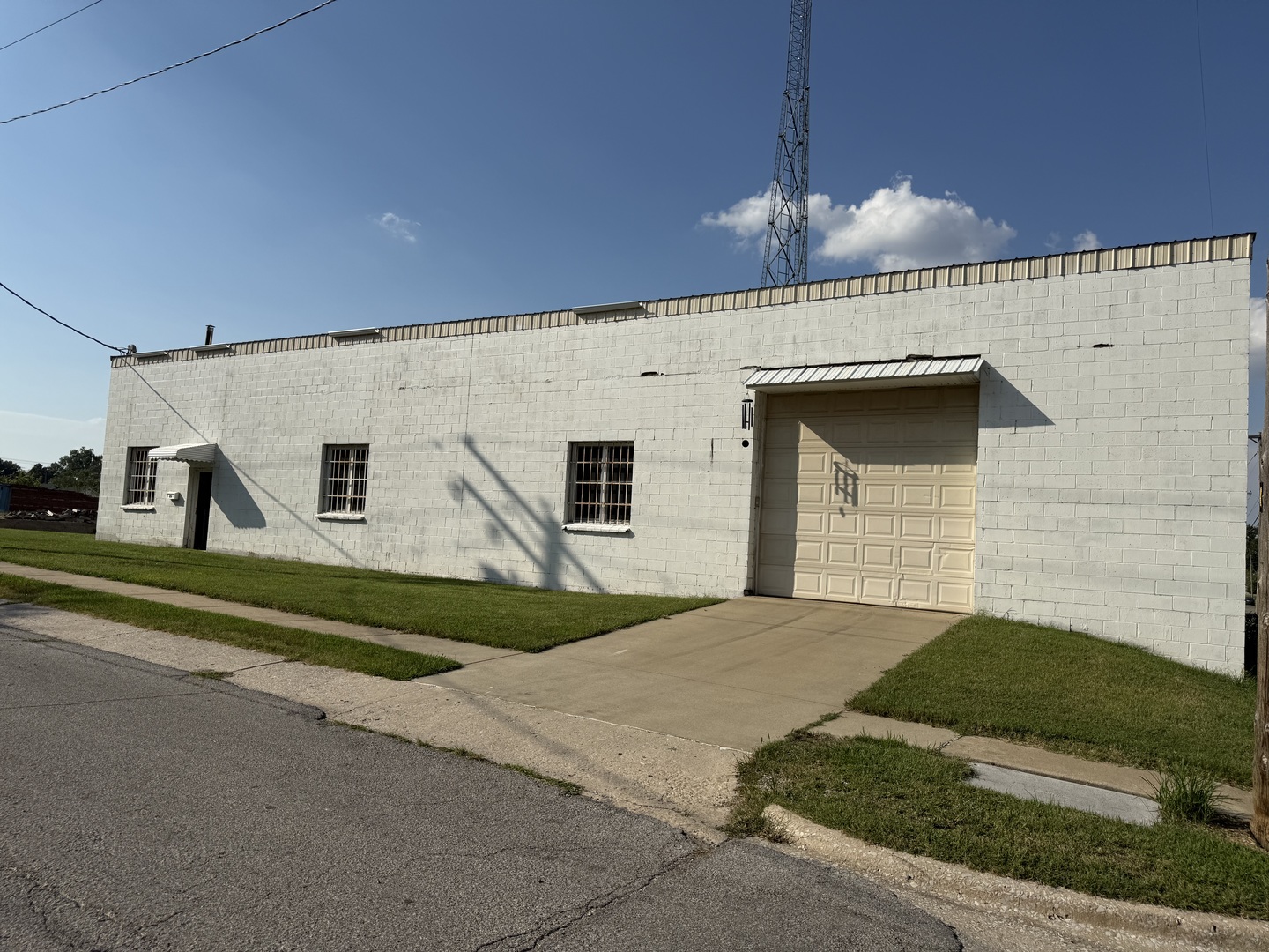 main property photo 15