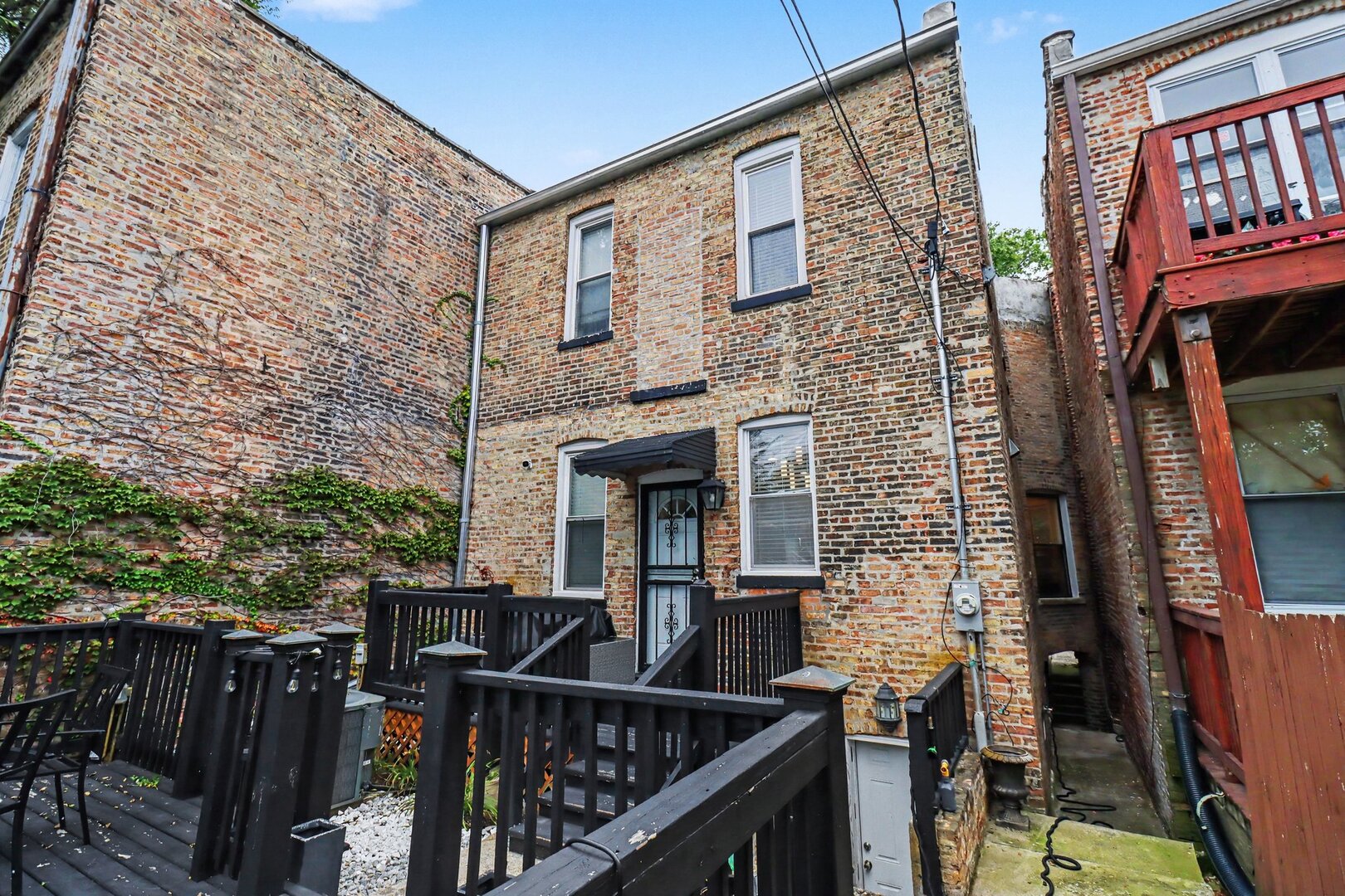 main property photo 28