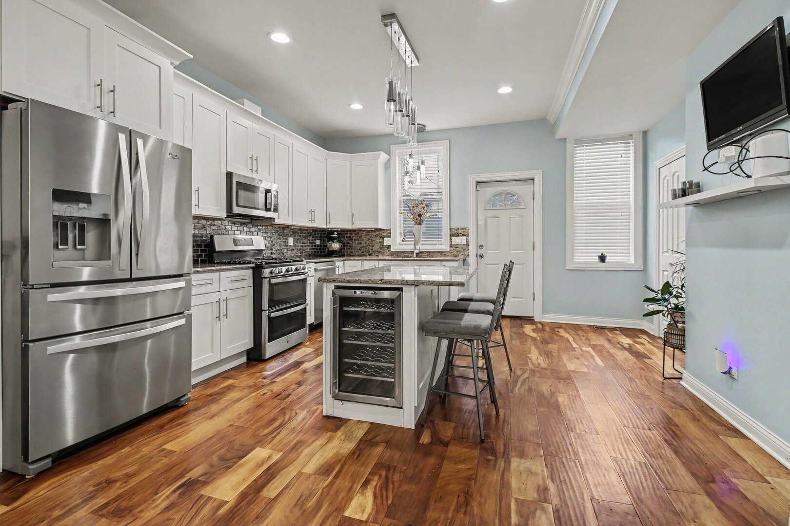 main property photo 4