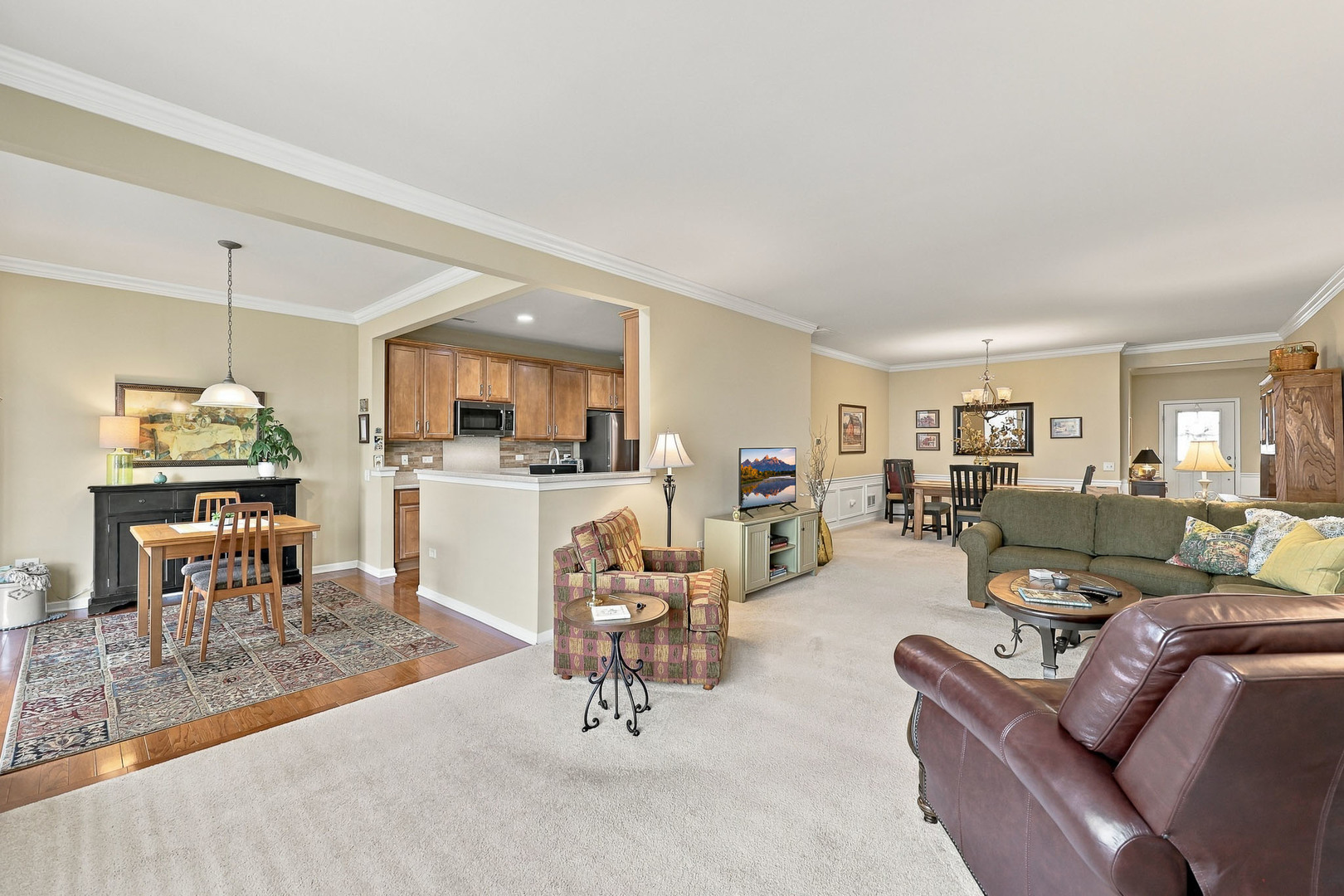 main property photo 13