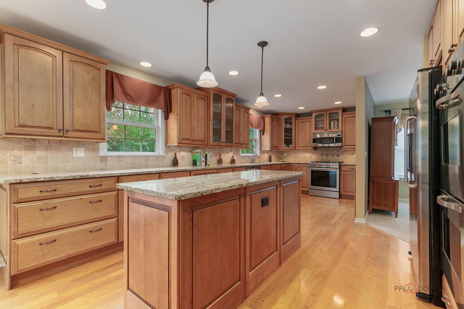 main property photo 5