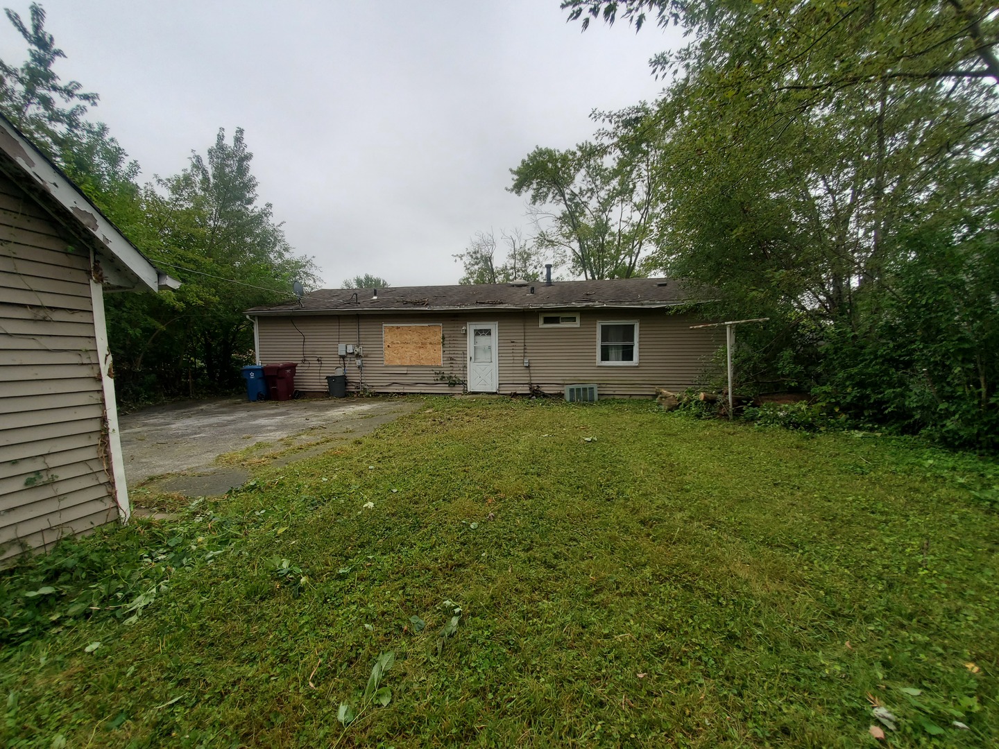 main property photo 8