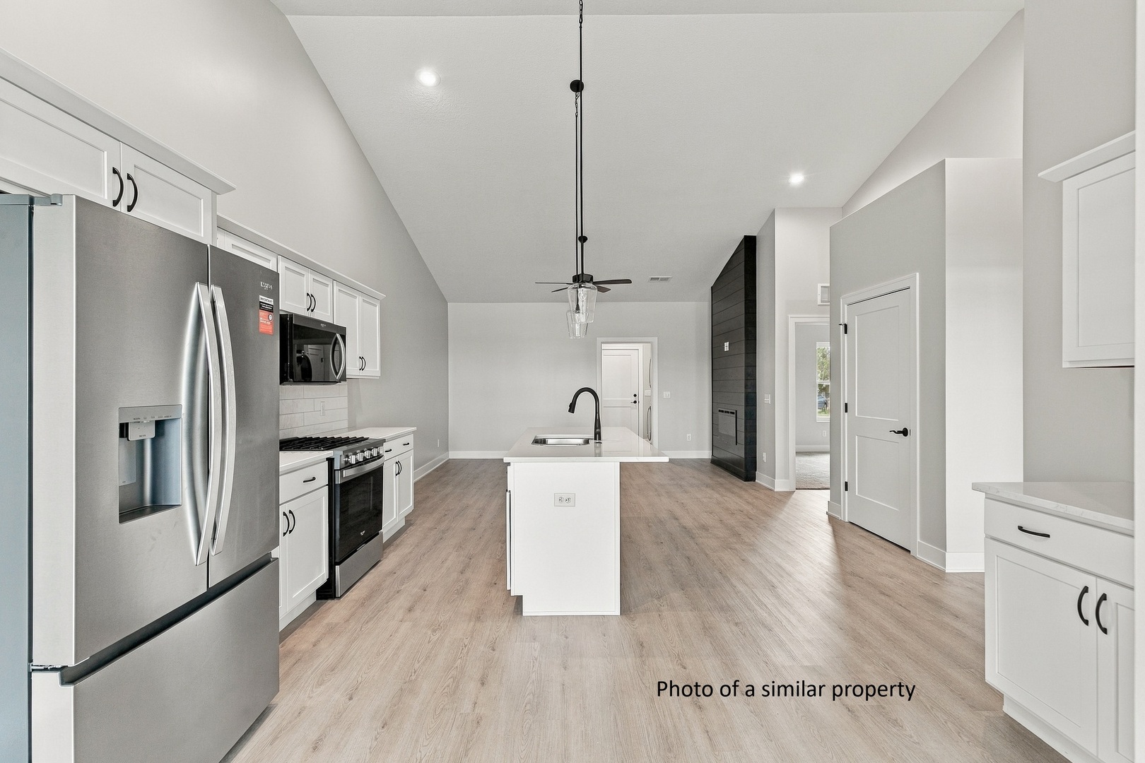main property photo 15