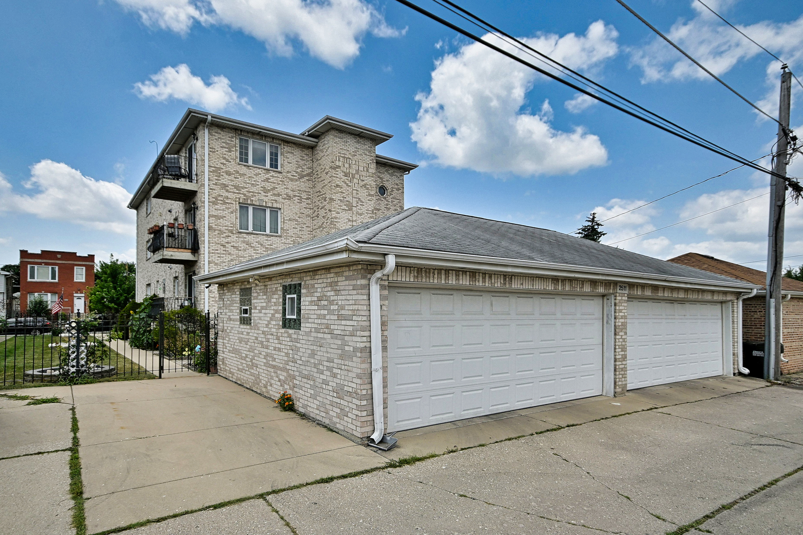 main property photo 40
