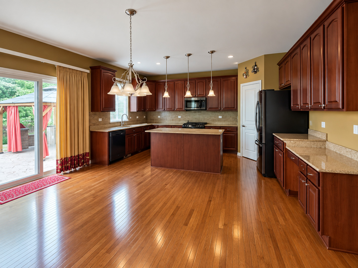 main property photo 12