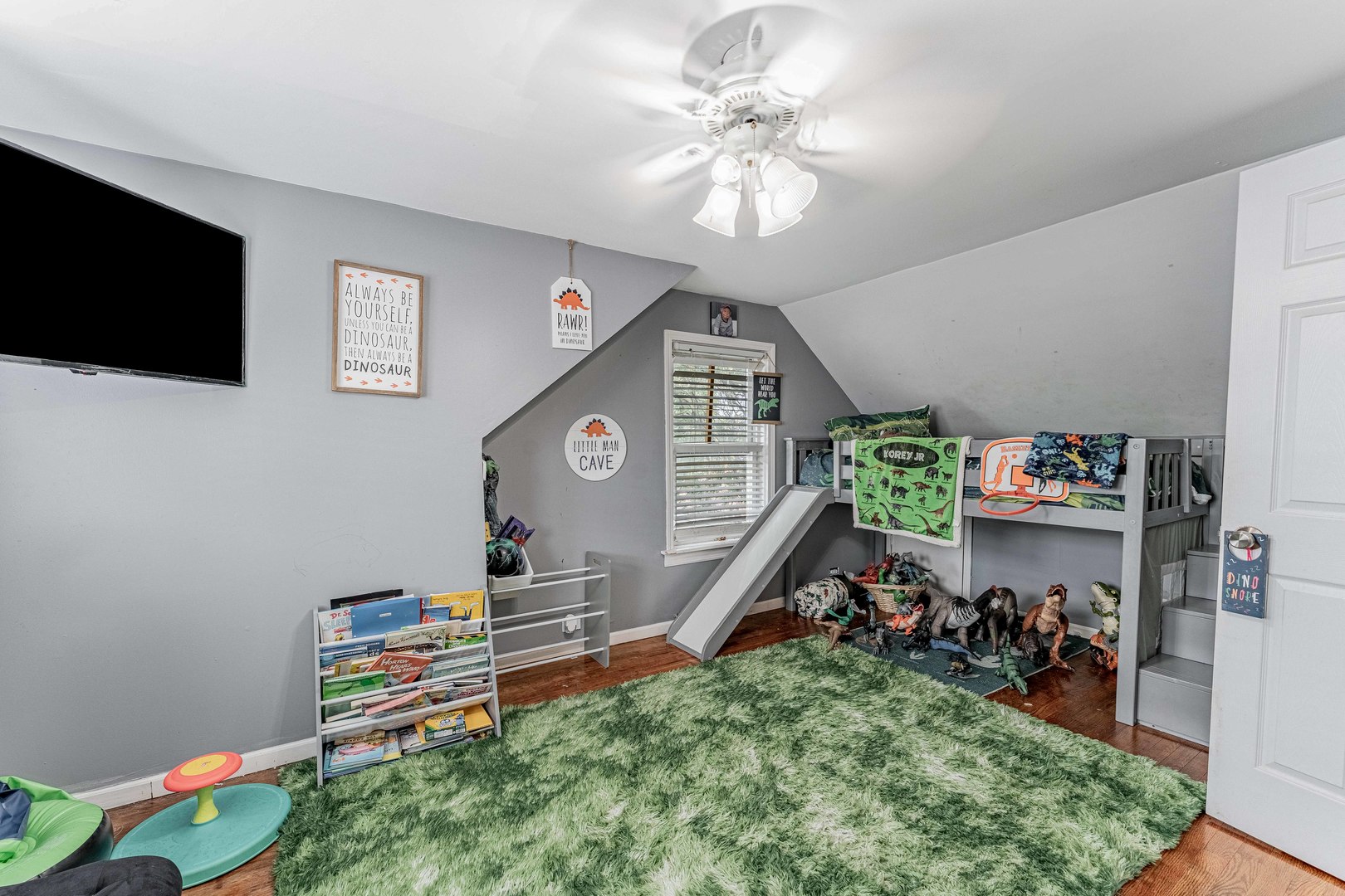main property photo 18