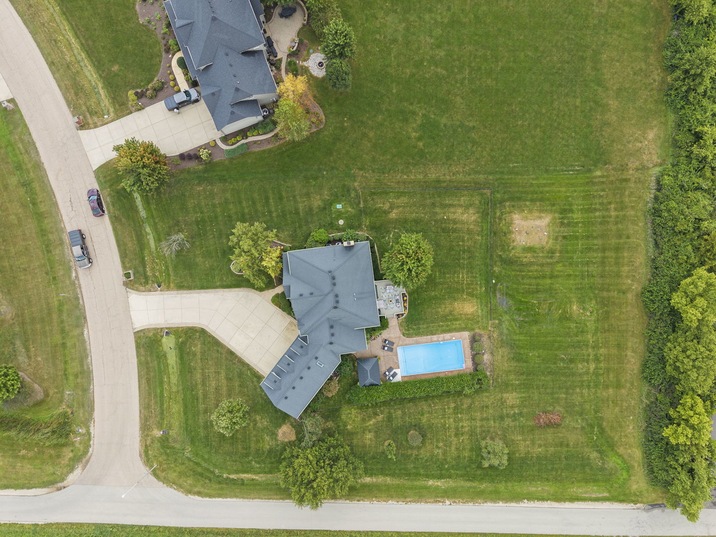 main property photo 37