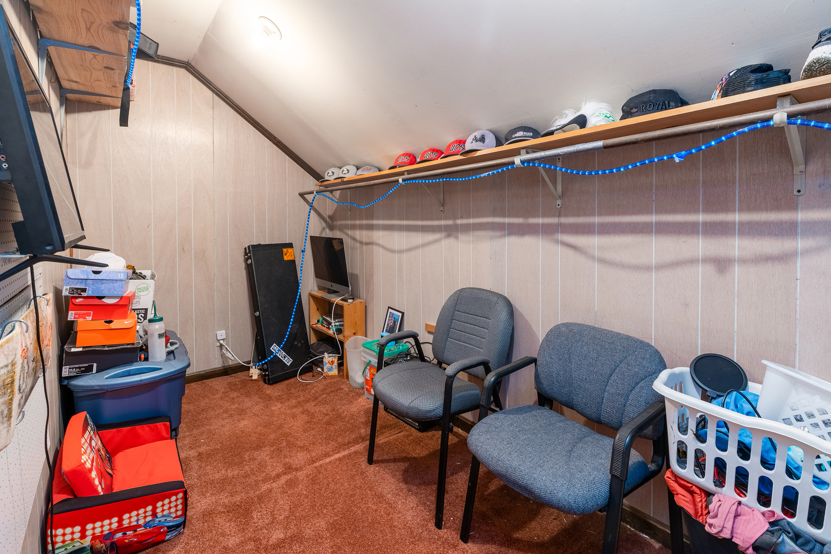 main property photo 37