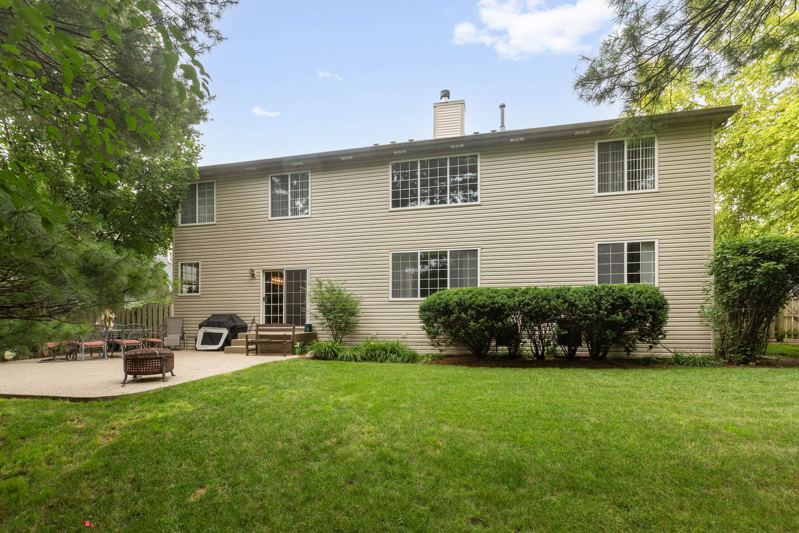 main property photo 28