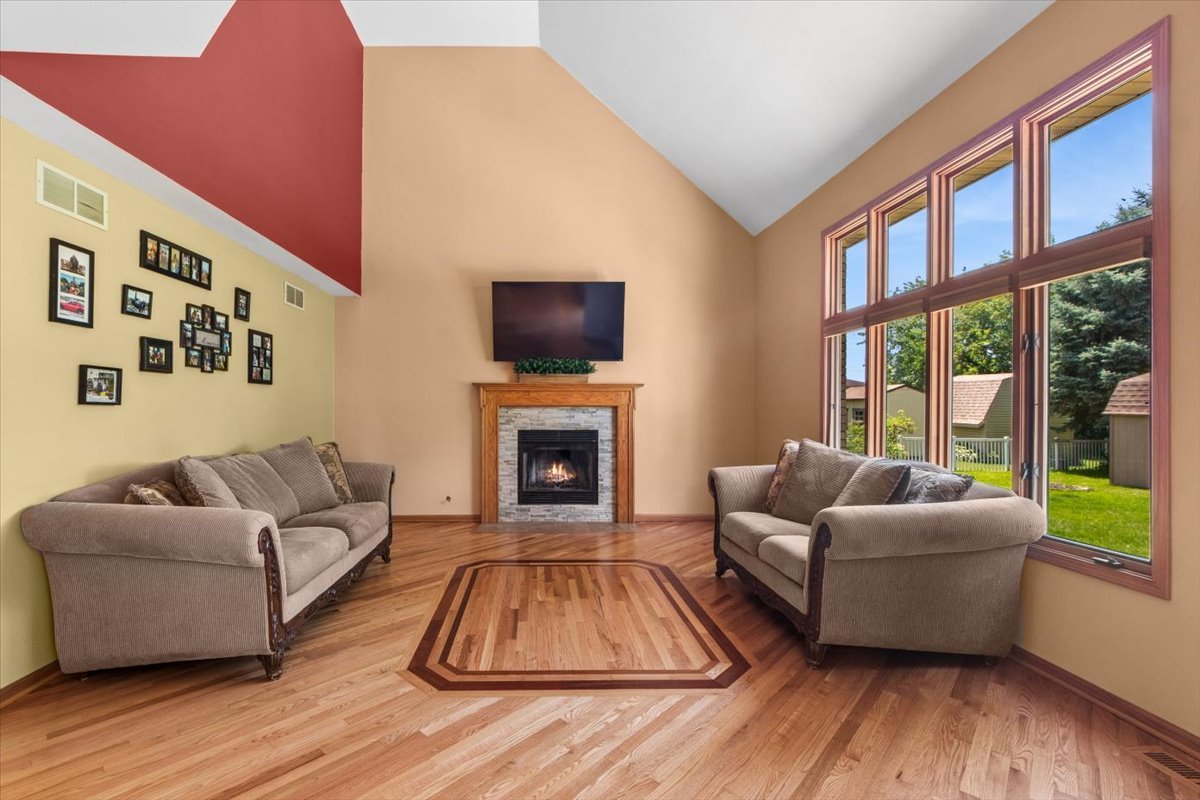 property viewer photo 10