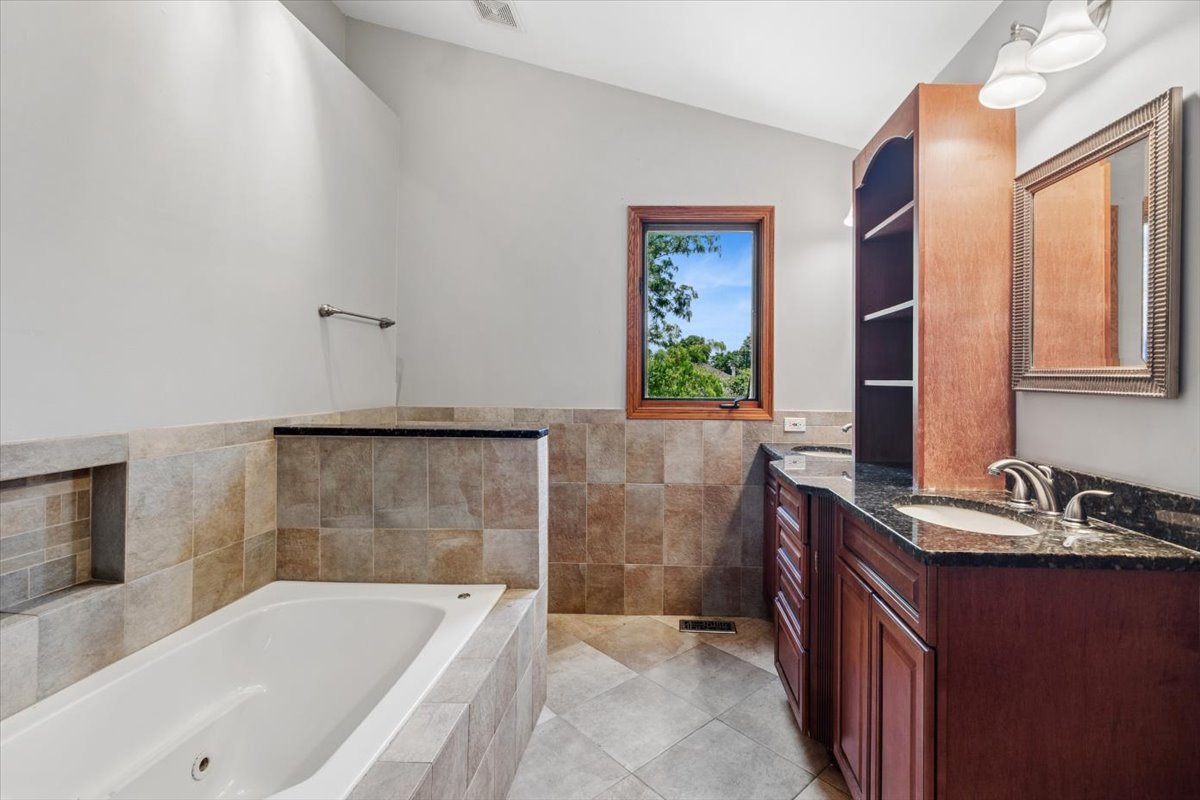 property viewer photo 15