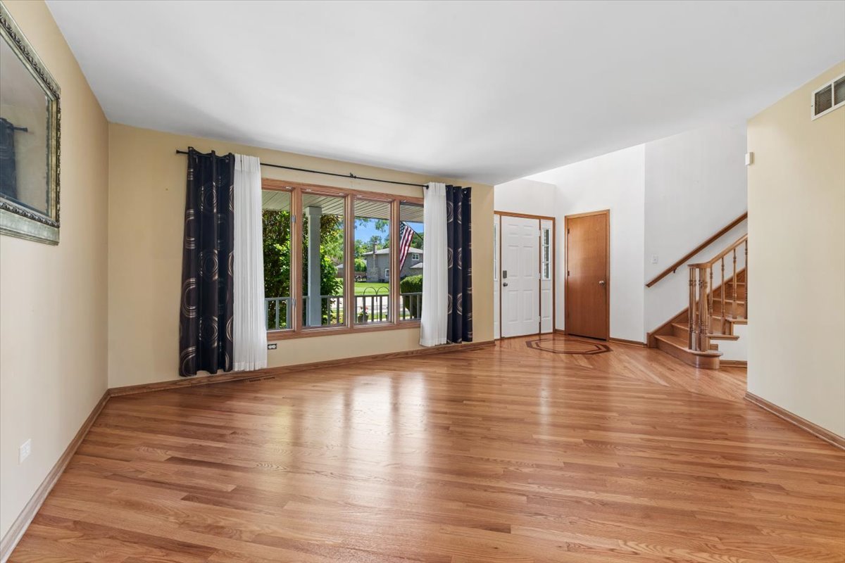 property viewer photo 5