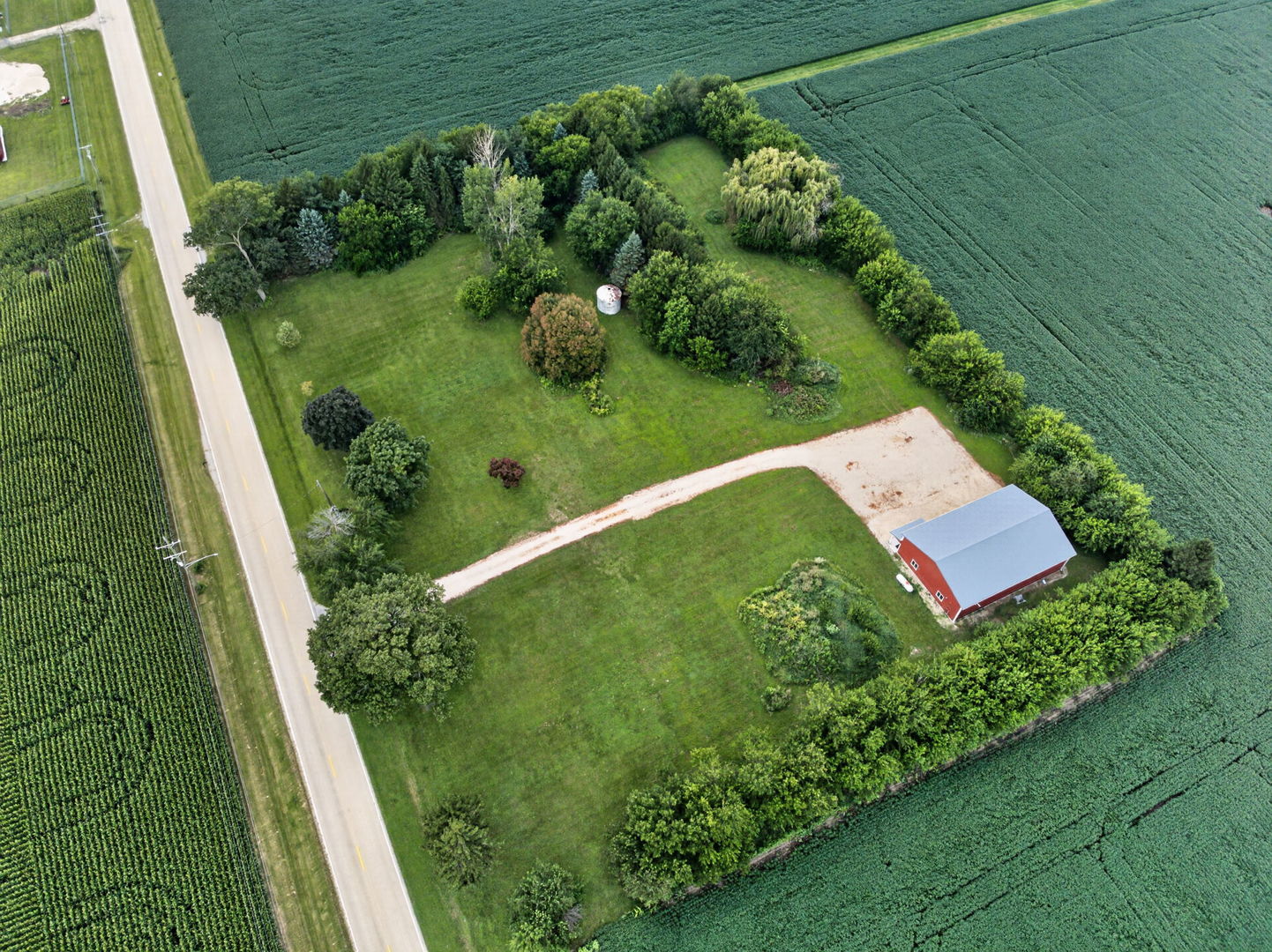 main property photo 16