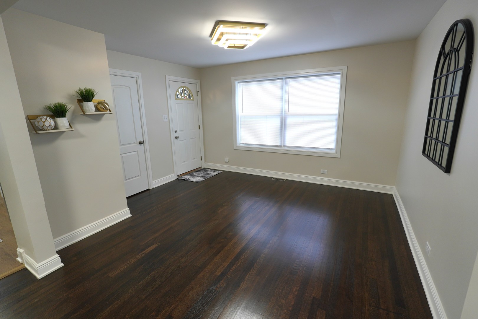 property viewer photo 6