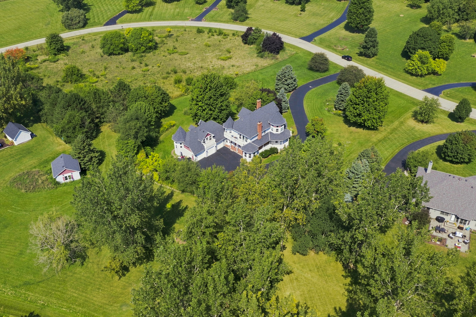 main property photo 28