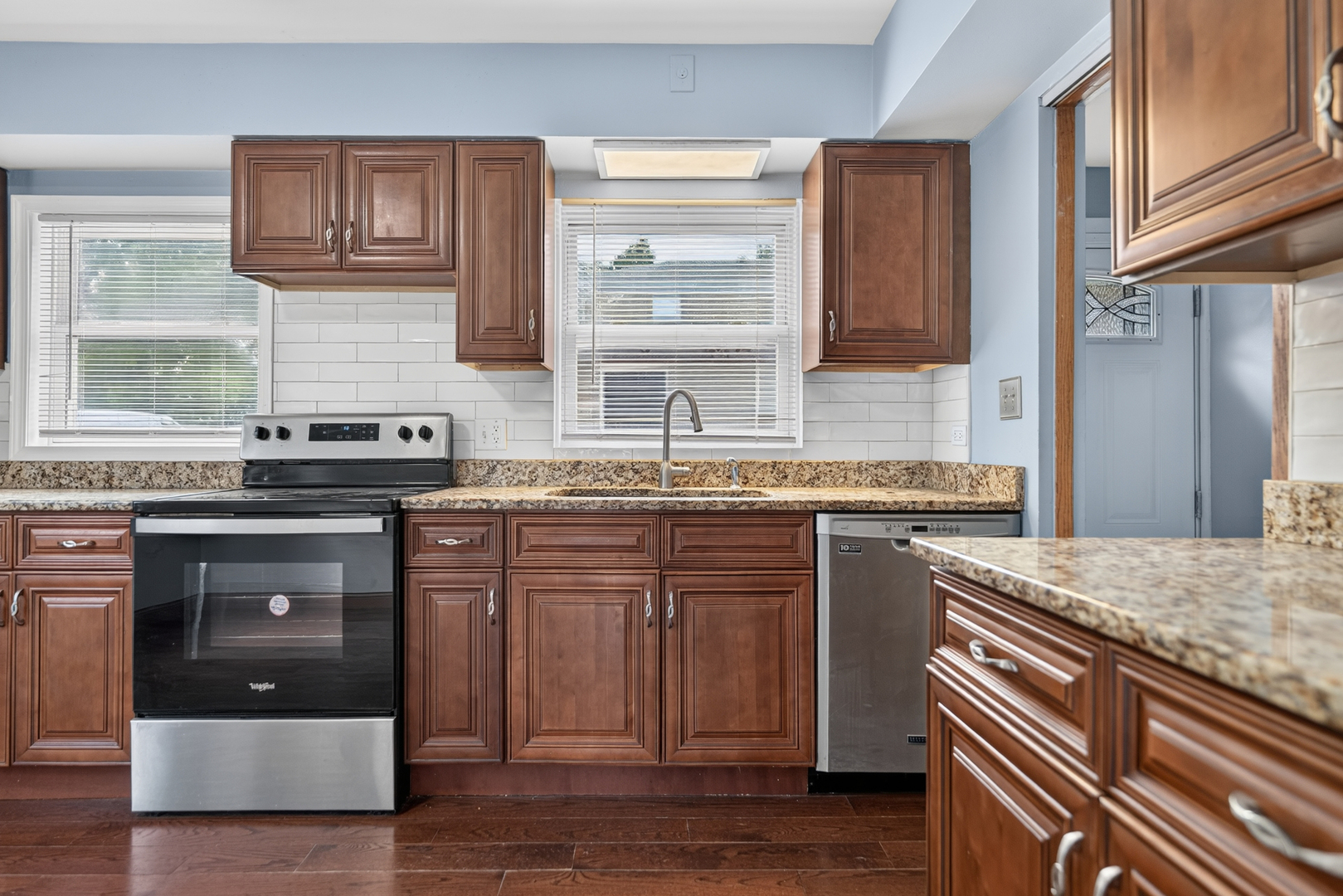main property photo 7