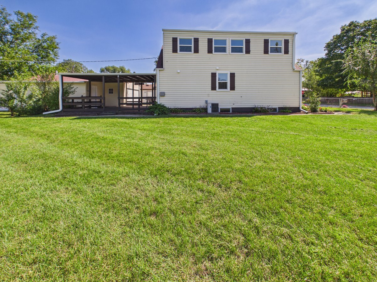 main property photo 41