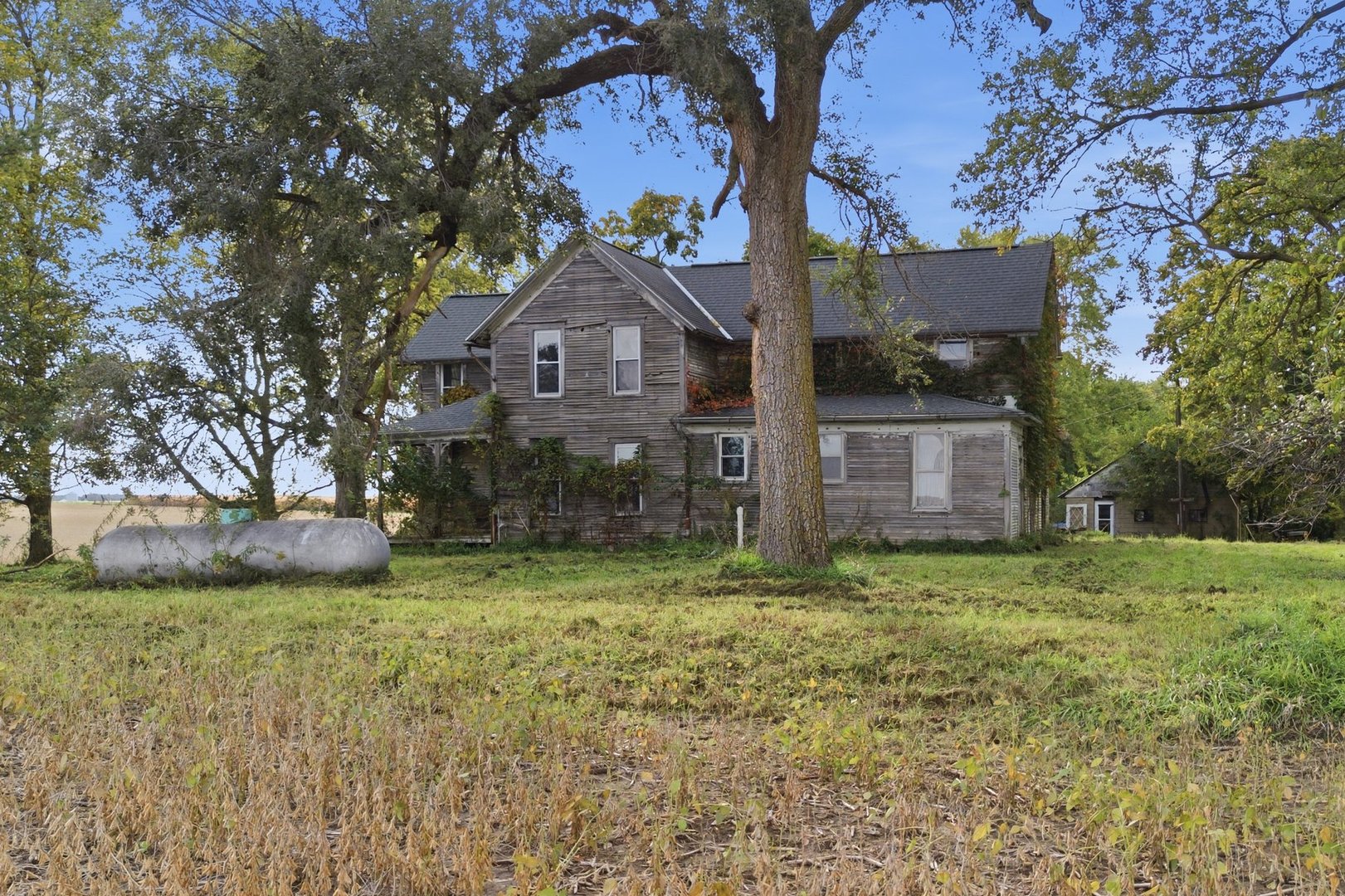main property photo 23