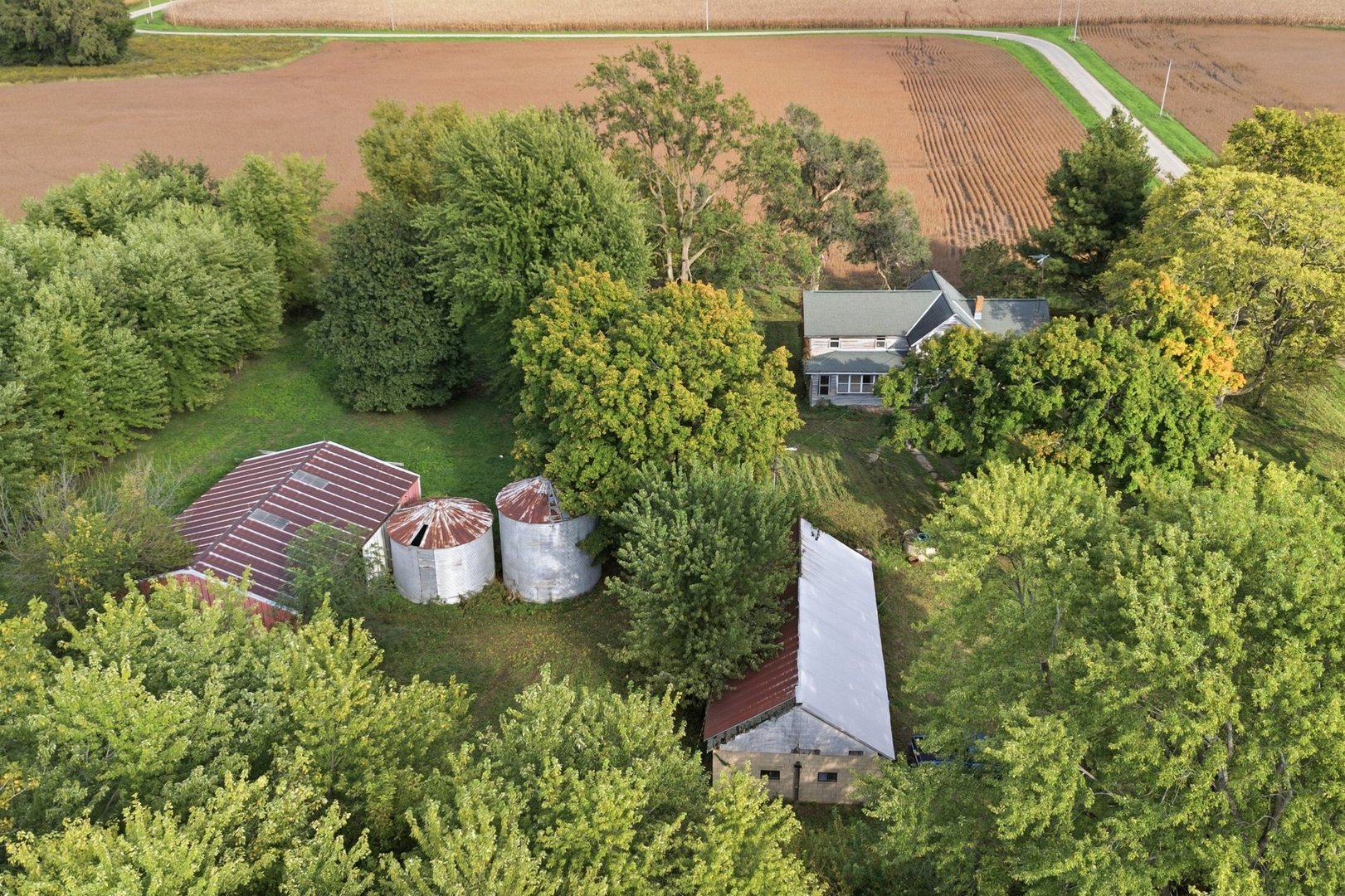main property photo 24