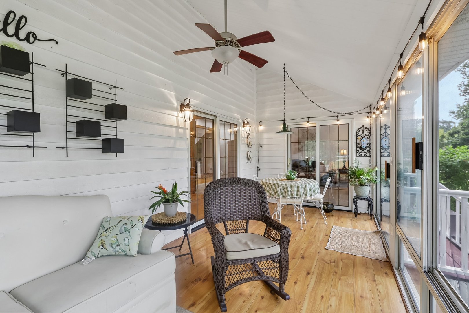 property viewer photo 36