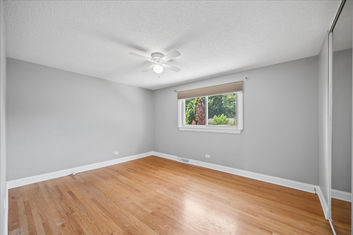 property viewer photo 20