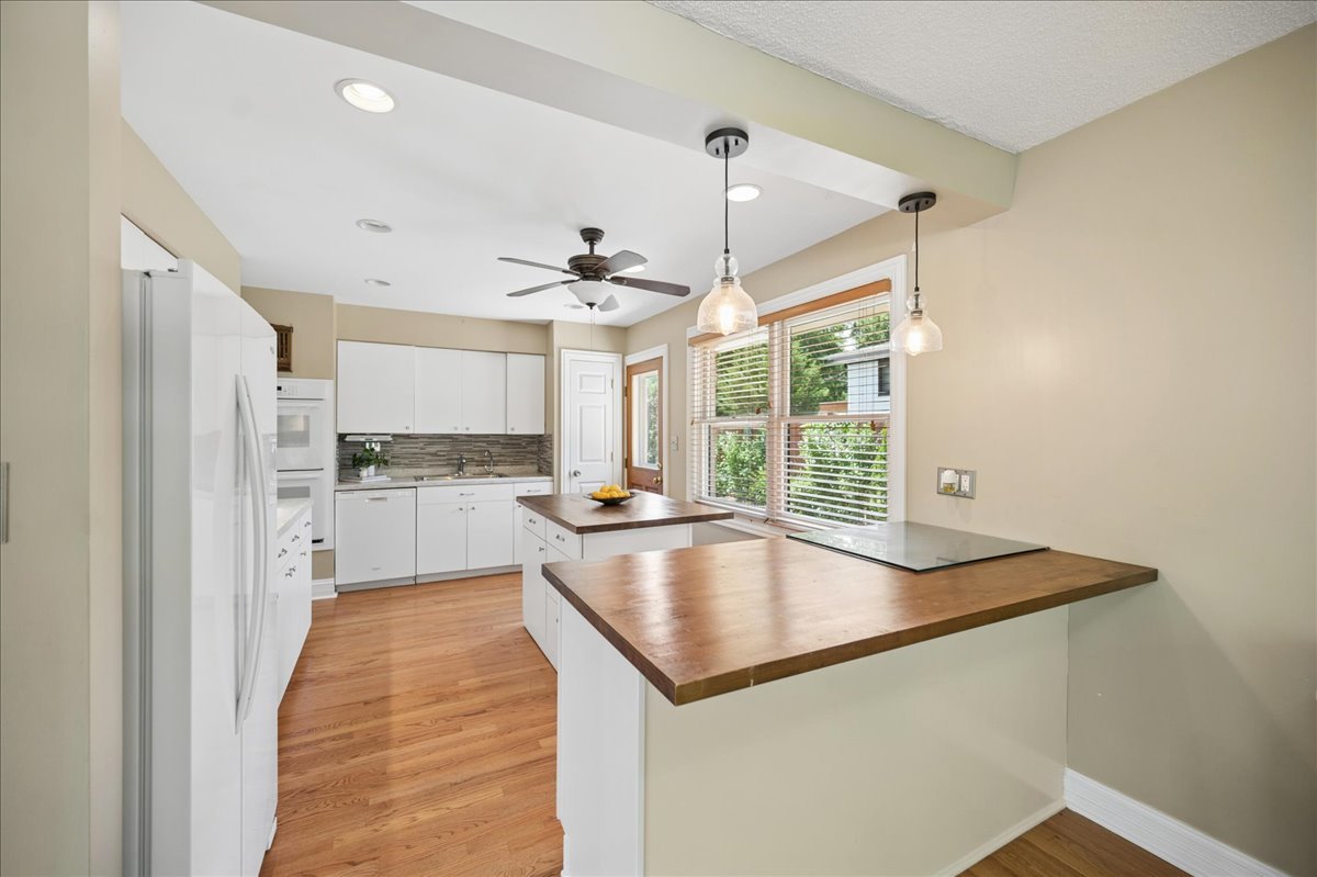 property viewer photo 6