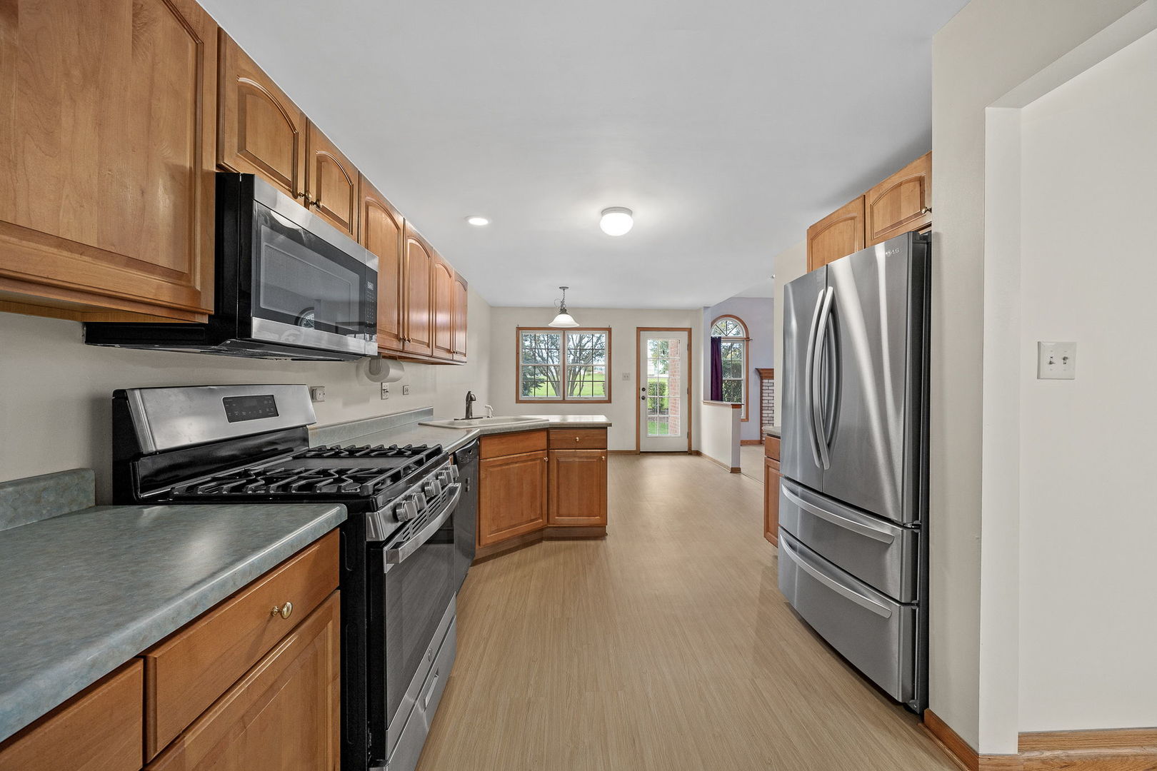 main property photo 11
