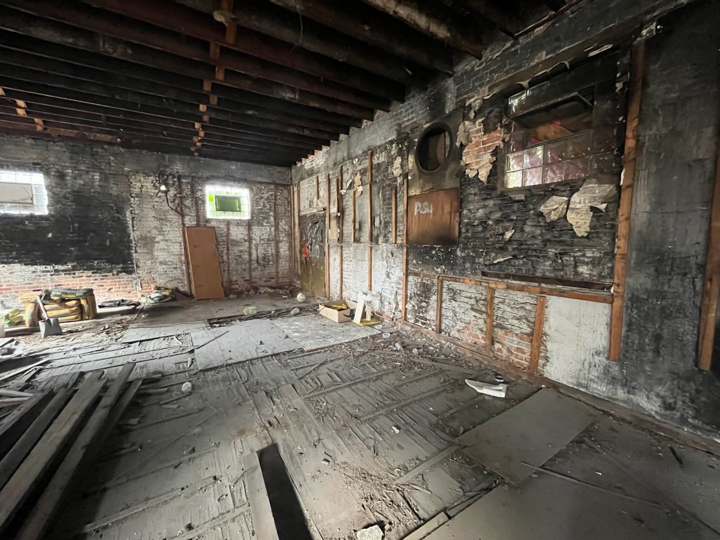 main property photo 24