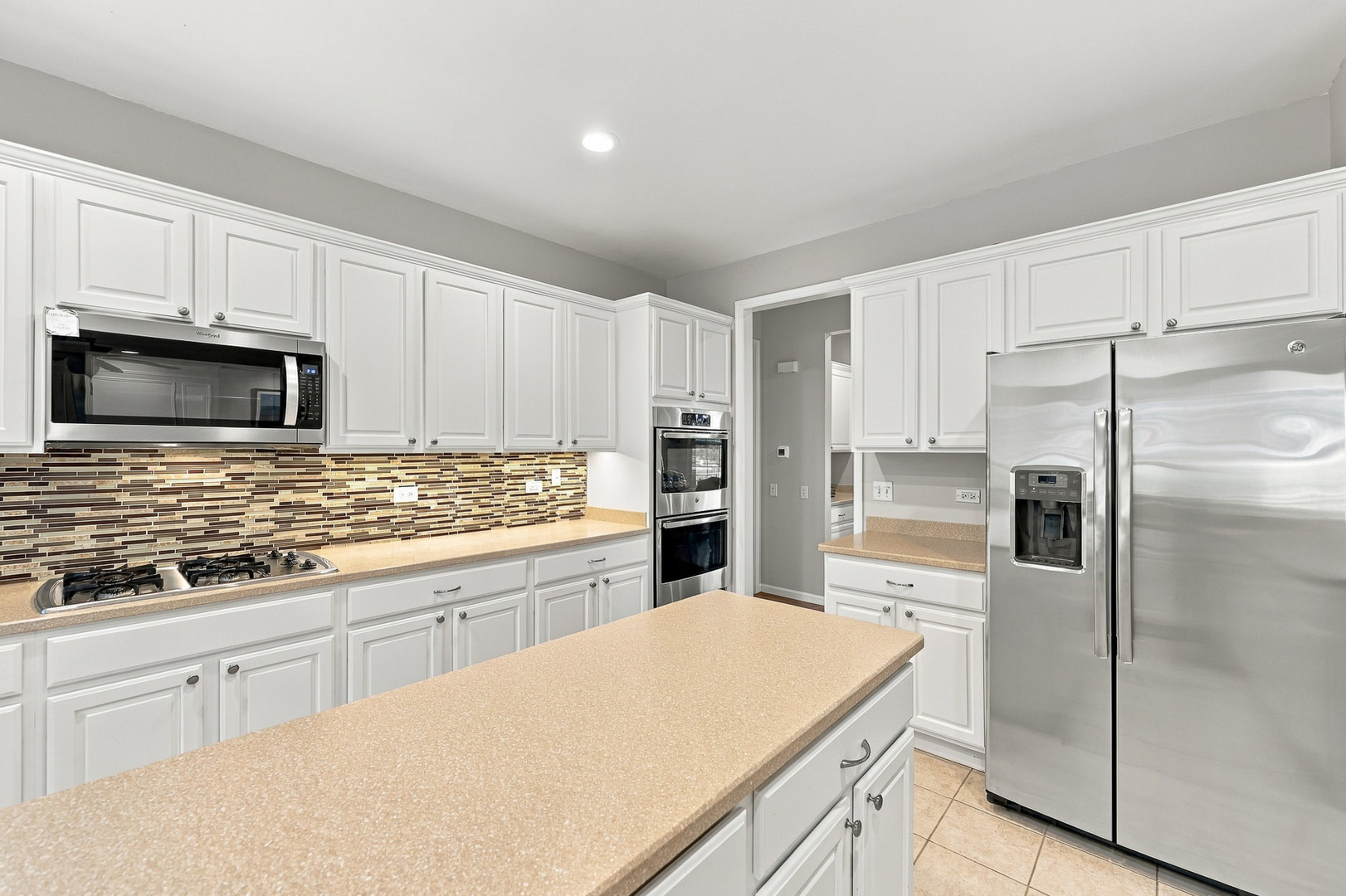 main property photo 8