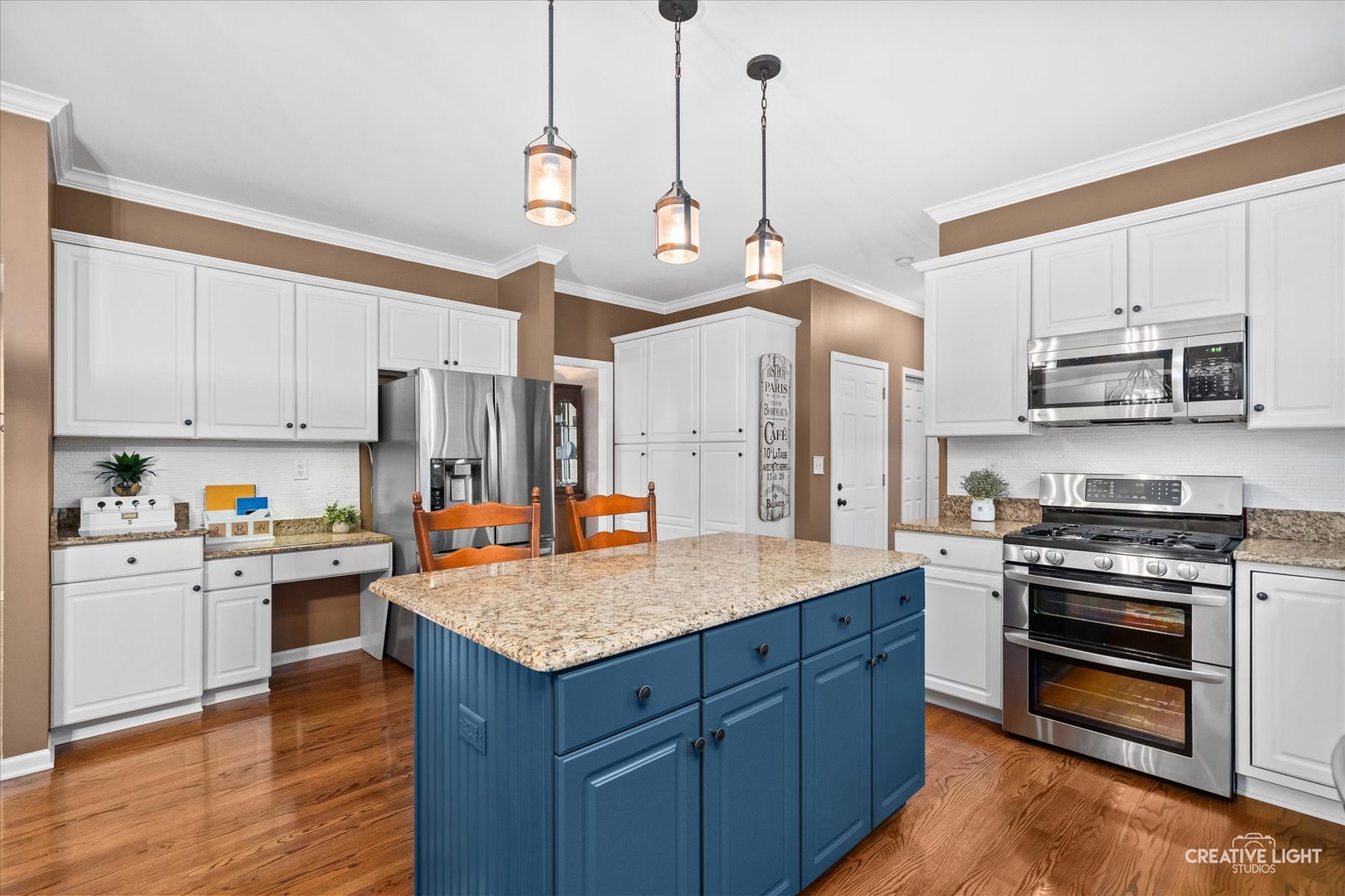 main property photo 10
